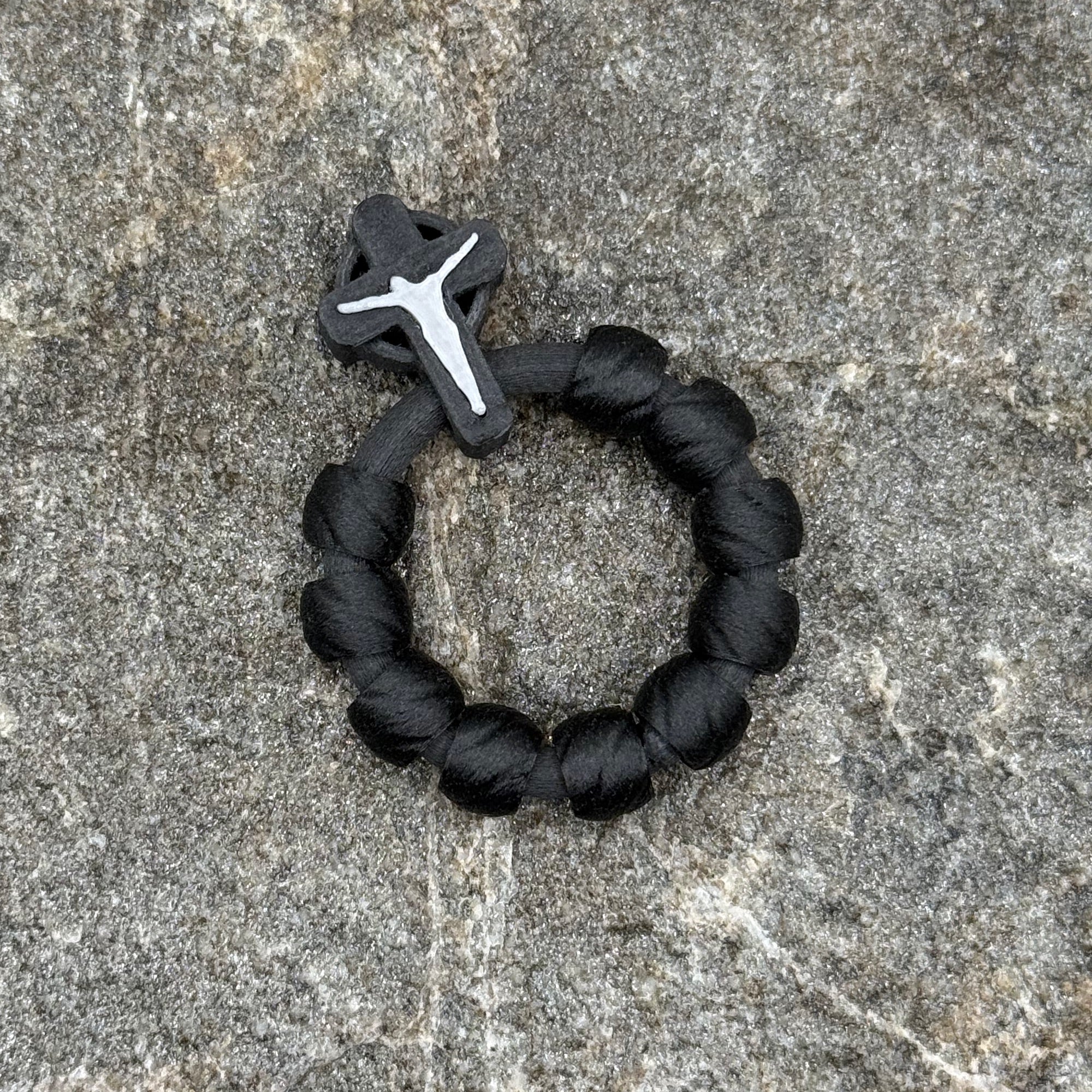 Nylon-Carbon Fiber Swirl Beads with Jesus in Silver Silk