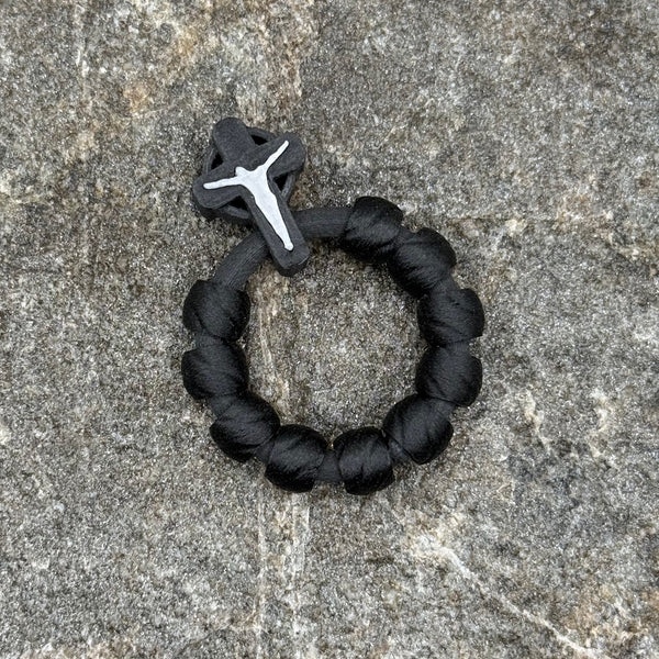 Nylon-Carbon Fiber Swirl Beads with Jesus in Silver Silk